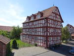 Kirtorf, historisches Pfarrhaus am Kaplaneiberg (15.05.2022)