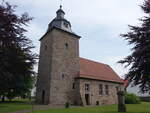 Velmeden, evangelische Kirche, erbaut 1397, barocke Kirchturmhaube von 1759 (04.06.2022)