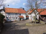 Weienborn, Fachwerkhuser am Kirchplatz (17.03.2024)