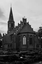 Die im neugotischen Stil errichtete Dorfkirche in Alt Brenz habe ich Ende August 2014 abgelichtet.