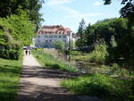 Neustrelitz, Geb�ude am Schwanenteich (27.05.2026)