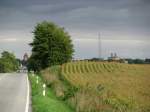 Blick von der Bundesstrae B 105 nach Grevesmhlen, beri aufziehenden Regenschauer, 13.09.2008