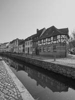 Alte Stadthuser am Mhlenbach in Wismar.
