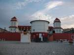 Das Kurhaus von Binz aufgenommen vom Strand.