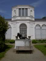 Putbus, Orangerie im Schlopark, erbaut 1853 durch August Stler, heute knstlerisches Ausstellungszentrum (21.05.2012)