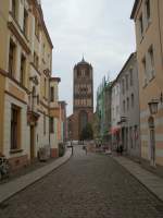Durch die Bttcherstrae konnte ich,am 30.August 2012,die Jacobikirche von Stralsund fotografieren.