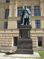 Schwerin; Statue -Friedrich ......-, 18.04.2010