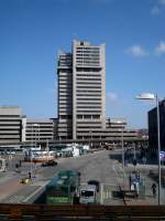 Das Hochhaus Lister Tor fotografiert vom Hauptbahnhof Hannover.(2.4.2013)