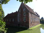 Hinte, hohes Haus der Wasserburg Hinta, erbaut im 13.