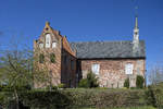 22.3.2020 - Zetel / Friesland - Die evangelische St- Martins-Kirche in Zetel