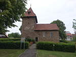 Falkenhagen, evangelische Kapelle mit Westturm, erbaut 1598 (29.06.2023)