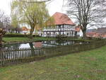 Gelliehausen, Fachwerkhaus am Feuerlschteich in der Strullgasse (18.03.2024)