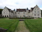 Schloss Schwbber, dreiflgeliges Wasserschloss, erbaut ab 1570 (06.10.2021)