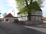 Banteln, historisches Pfarrhaus in der Kirchstrae (19.04.2025)