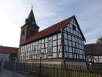 Thdinghausen, evangelische Fachwerkkirche, erbaut 1782, neuromanischer Kirchturm von 1882 (28.09.2023)