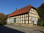 Frstenau, Fachwerkhaus am Schloss, erbaut um 1600, frheres Stallgebude (10.10.2021)