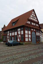 Obernkirchen, Gebude der Stadtbibliothek am Marktplatz (09.05.2010)