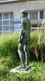 Aachen - Mdchenplastik, Burtscheider Markt, 1930, Knstler: Helmuth Schepp, 	Erstguss im Suermondt-Ludwig-Museum, Bronze, (18.10.2012)