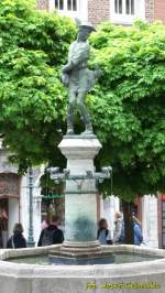 2013-05-10_Aachen-Hhnermarkt-Der Hhnerdieb-Brunnen