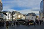 Bonner Marktplatz mit Rathaus im Hintergrund - 04.11.2011