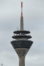 Im Bild die Spitze des von 1978 bis 1982 erbauten Rheinturms, mit 240,5 Meter der zehnth�chste Fernsehturm in Deutschland.