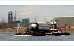 Russisches Spaceshuttle  Buran 002  auf dem Rhein bei Duisburg