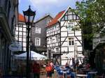 Ein kleiner Platz in der Altstadt von Hattingen am 15.