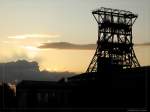 Spter Nachmittag am geschlosssenem Bergwerk Consolidation, Doppelbockgerst des Schacht 9 in Gelsenkirchen-Bismarck.