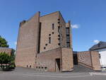 Meschede, Klosterkirche Maria Himmelfahrt der Abtei Knigsmnster, erbaut bis 1964 (19.06.2025)