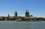 Kln Rheinuferpromenade Altstadt mit Gro St.