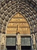 Kunst am Klner Dom - Heiligenfiguren am Hauptportal.