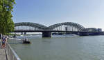 Kln - Hohenzollernbrcke (Eisenbahnbrcke) ber den Rhein zwischen Hauptbahnhof und Kln-Deutz - 23.06.2019