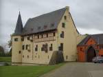 Herrenhaus von Burg Langendorf, sptgotische Wasserburg, erbaut ab dem 13.