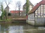 Das heutige Wasserschloss Rheda hat sich aus einer mittelalterlichen Burganlage (um 1170 erstmals urkundlich erwhnt), entwickelt.