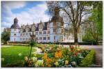 Das Schloss Neuhaus, es gibt dort auch den Ort Schloss Neuhaus bei Paderborn.