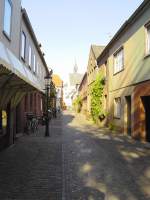 Kempen Altstadt: Zwischen den Geschftsstraen durchziehen kleine Gassen die Altstadt, die fast vollstndig autofrei ist.
