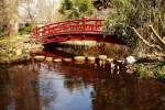 Eine der Brcken des im Leverkusener Carl-Duisberg-Park gelegenen  Japanischen Gartens .