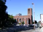 Eine Kirche am Siegfried-Reda-Platz