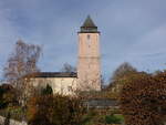 Kyllburg, 23 Meter hoher Bergfried der Burg, erbaut ab 1239 (06.11.2025)