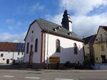 Bosenbach, evangelische Kirche, nachbarocker Saalbau mit Dachreiter, erbaut 1802 (23.05.2021)