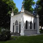 DIERDORF/UNTERWESTERWALD-MAUSOLEUM  Sehr selten,dass eine Kleinstadt ein Mausoleum in ihren Mauern beherbergt-in DIERDORF/KREIS NEUWIED  steht auf dem Gelnde des ehemaligen Schlossparks mitten