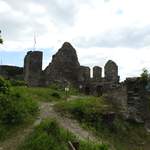 BURGRUINE ISENBURG/SAYNTAL-KREIS NEUWIED  Zwischen DIERDORF und BENDORF gelegen,war die um 1100 entstandene Hhenburg das Stammhaus der  ISENBURGER.Nach 1664 durch Erbstreit dem Verfall