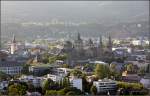 Blick auf die Innenstadt von Trier mit dem Turm von St.