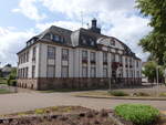 Pttlingen, Rathaus am Rathausplatz, erbaut von 1913 bis 1914 durch Ludwig Nobis (16.07.2023)
