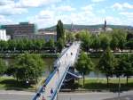 Saarbrcken,  Blick vom Schlo auf die Saar,  die Fugngerbrcke und die Stadt