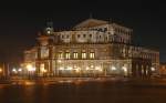 Die Semperoper am Theaterplatz (Oktober 2007)