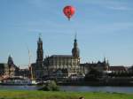 20.08.2011 - fast Canalettoblick mit Ballon und Bungee-Kran zum Dresdener Stadtfest
