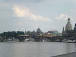 Die Augustusbrcke und der Blick auf die Dresdner Altstadt.(27.7.2011)