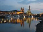 Abendstimmung an der Elbe mit Blick auf Brhlsche Terrasse und Terrassenufer -  Dresden, 29.07.2006  