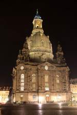 Die Frauenkirche in Dresden in abendlicher Stimmung, 27.12.2014.